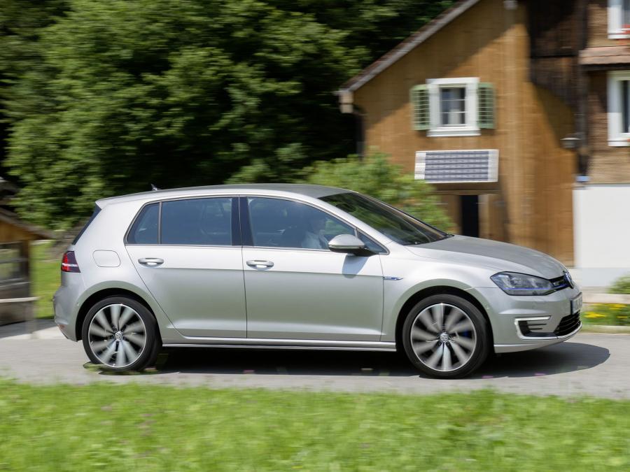  Volkswagen Golf GTE 5-Door 2014 года  (фото 45 из 45)